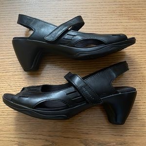 Merrell black leather heels - size 9